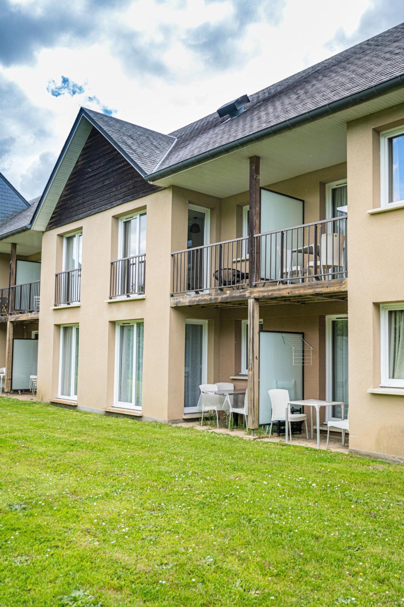 Appartement Cosy 5 Mins Honfleur Piscine Terrasse Équemauville Exterior foto